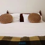 Casa Matriz Sec Xvi Zajazd *